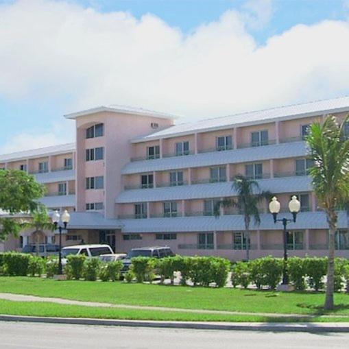 Castaways Resort And Suites Фрийпорт Екстериор снимка