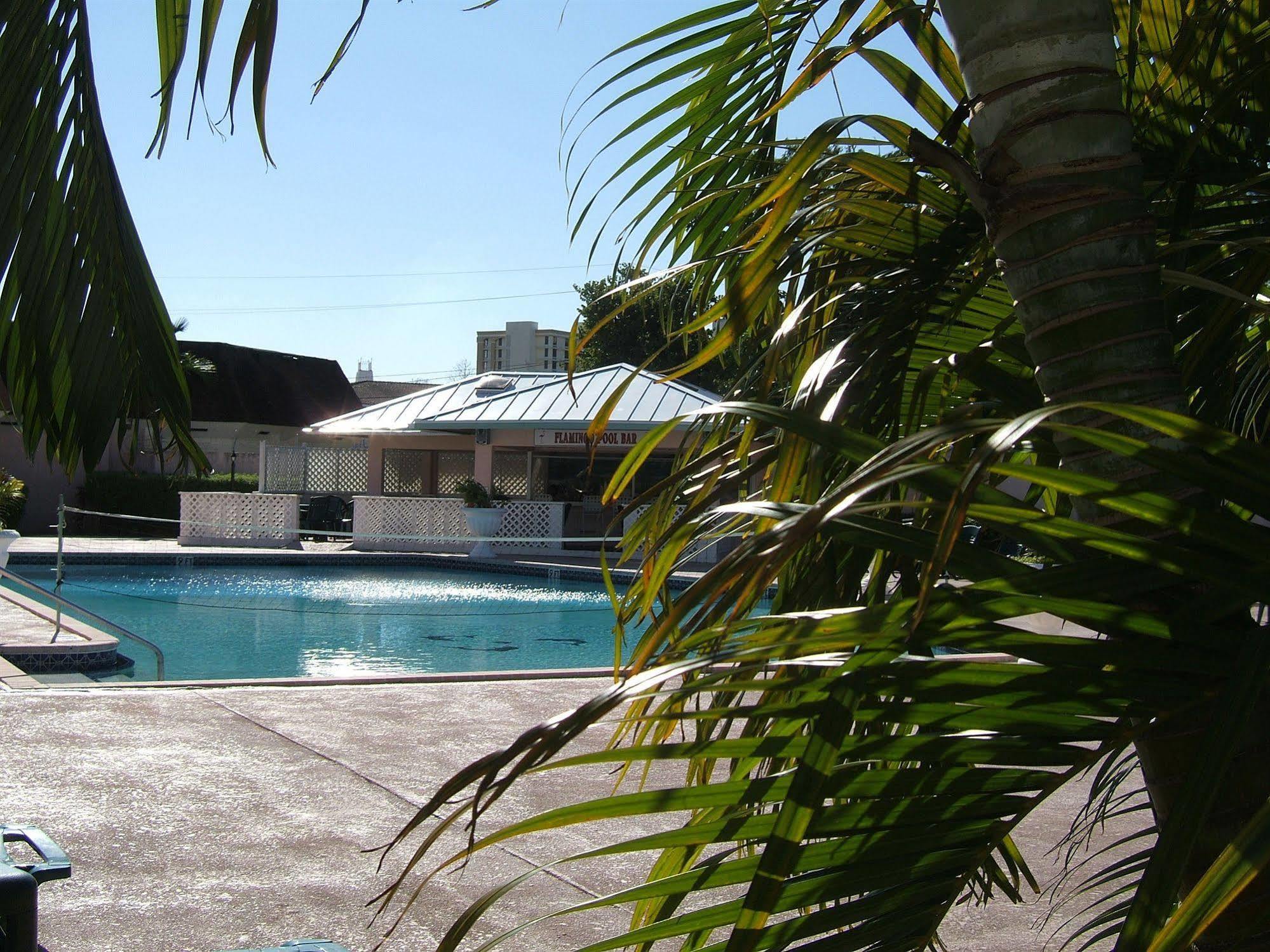 Castaways Resort And Suites Фрийпорт Екстериор снимка